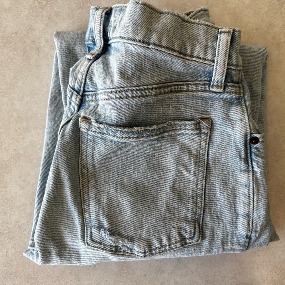Abercrombie curve love, low rise 90’s straight jeans
